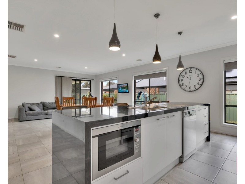 86 Greene Street, Huntly VIC 3551
