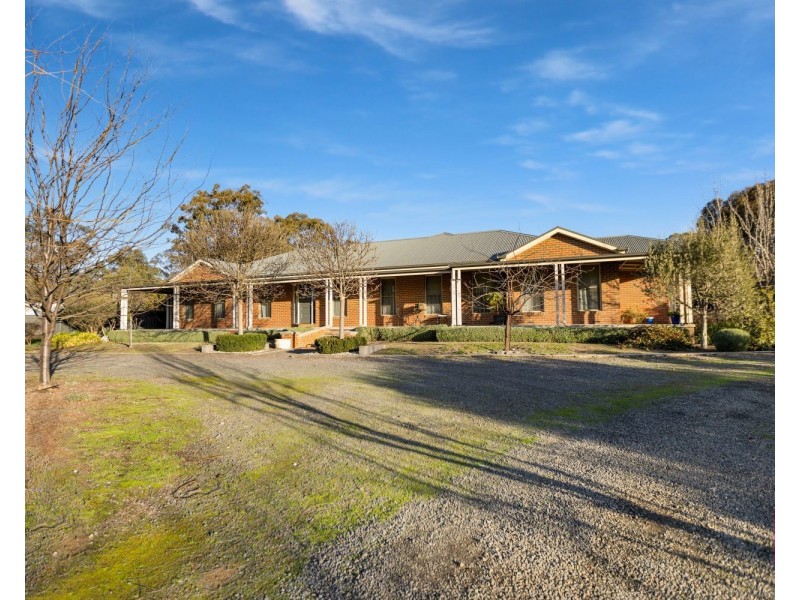 1 Augusta Court, Junortoun VIC 3551