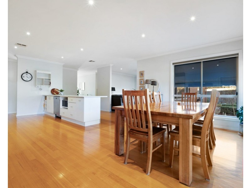 1 Augusta Court, Junortoun VIC 3551