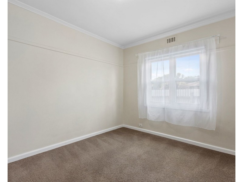 21 Glencoe Street, Kennington VIC 3550