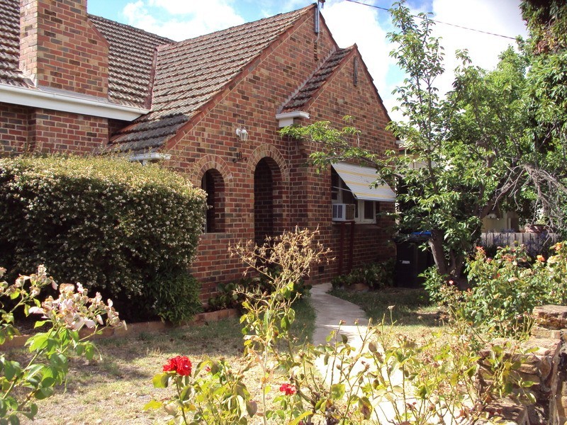 10 Dungey Avenue, Flora Hill VIC 3550