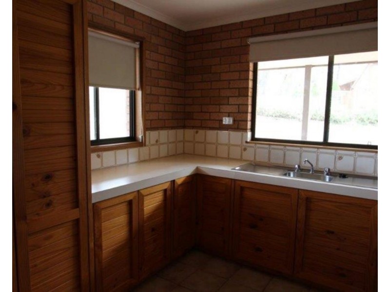 1/154 Harley Street, Strathdale VIC 3550