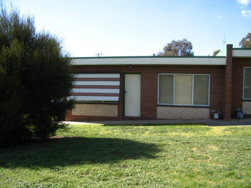 2/51 Curtin Street, Flora Hill VIC 3550