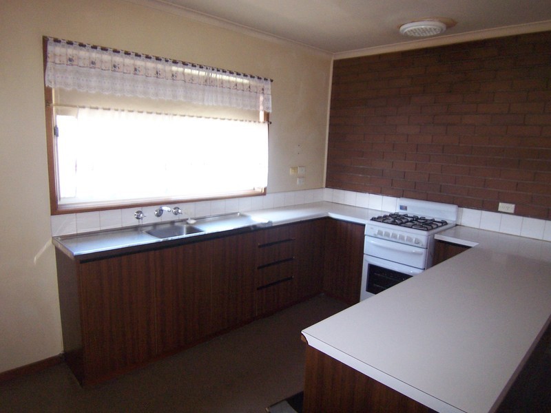 2/51 Curtin Street, Flora Hill VIC 3550