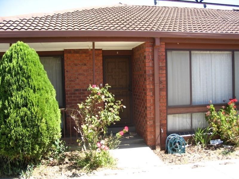 2/8 Murphy Street, Kennington VIC 3550