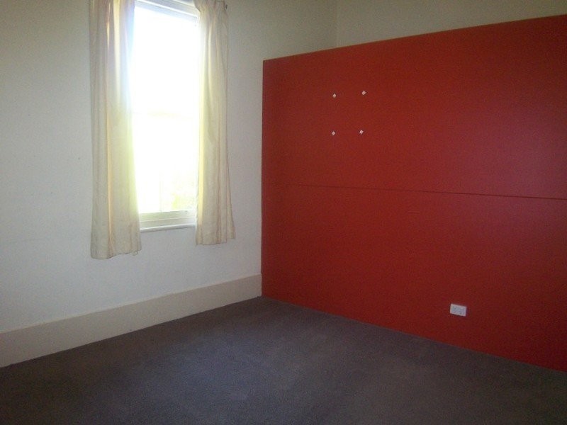 31 Reginald Street, Quarry Hill VIC 3550