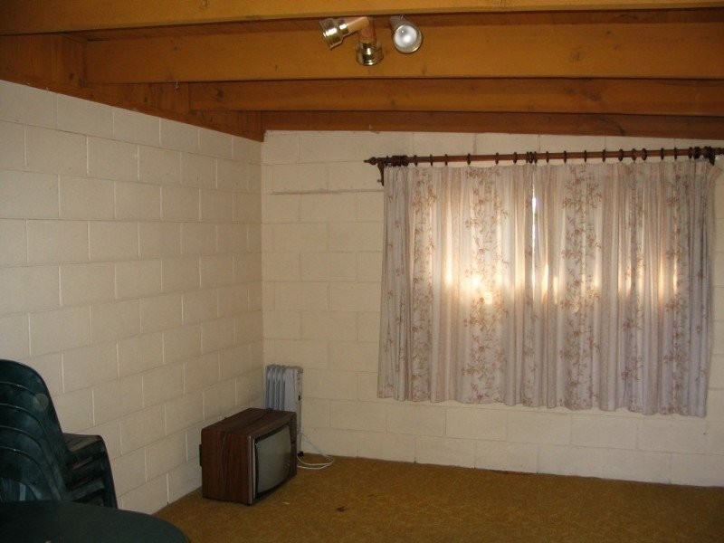 18 Leigh Street, Flora Hill VIC 3550