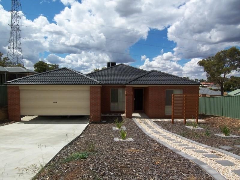 42 Soldatos Drive, Golden Square VIC 3555