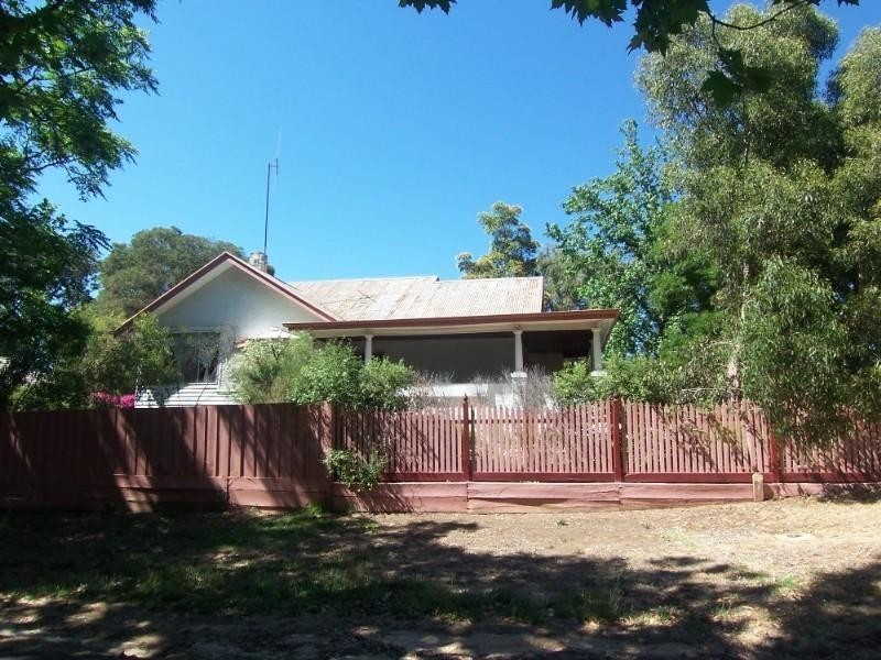 24 Brougham Street, Quarry Hill VIC 3550