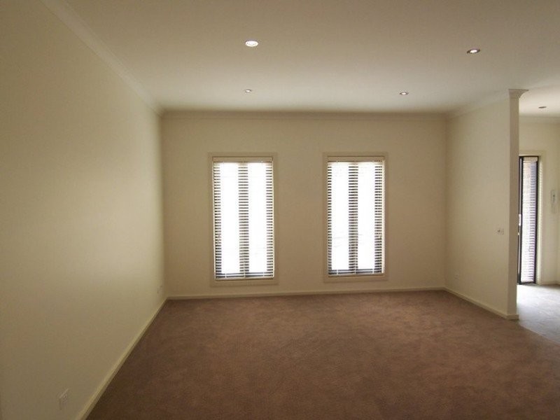3/50 Race Street, Flora Hill VIC 3550