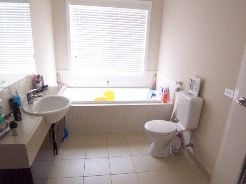 8 Vista St, Eaglehawk VIC 3556