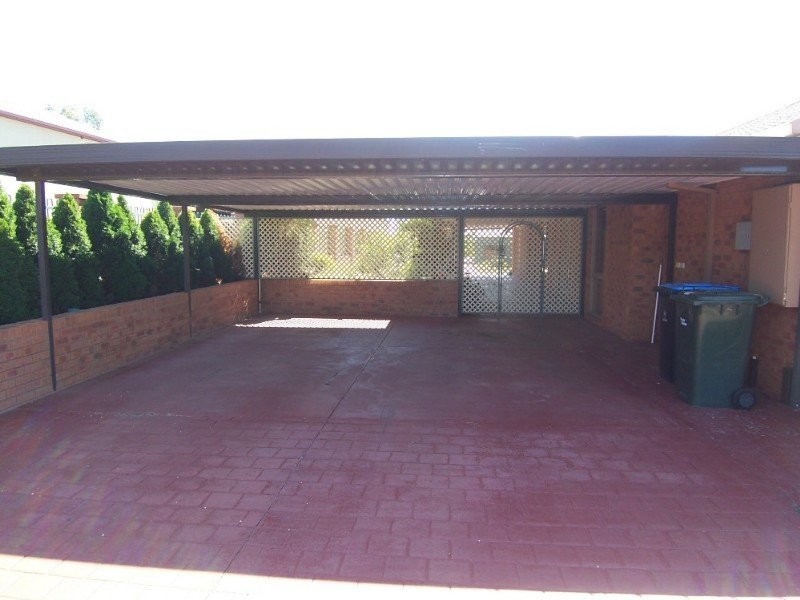 33 Emmaline Street, Maiden Gully VIC 3551