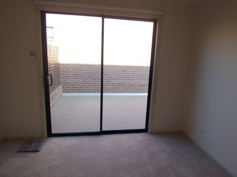 8/50 Race Street, Flora Hill VIC 3550