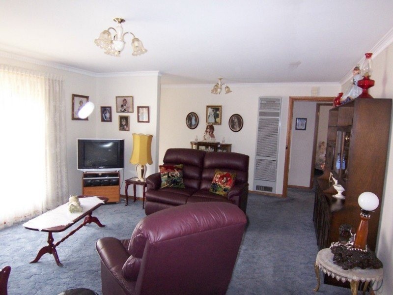 1/49 Sternberg Street, Kennington VIC 3550