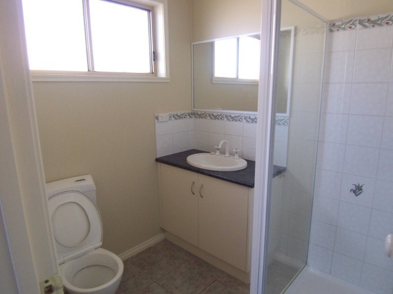 2 Robbins Court, Epsom VIC 3551