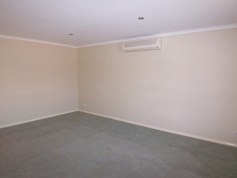 2 Robbins Court, Epsom VIC 3551