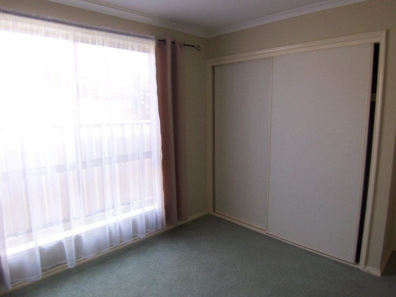 2 Robbins Court, Epsom VIC 3551