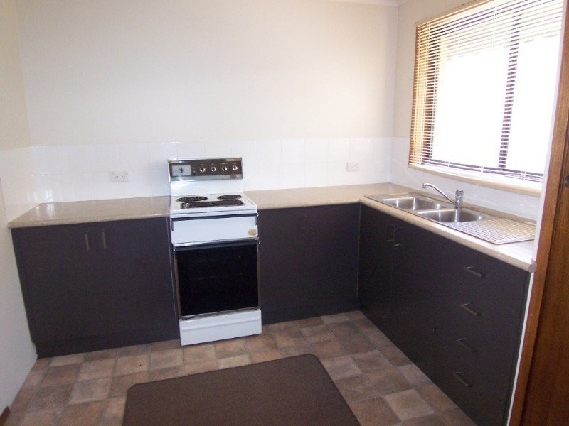 2/80 Lowndes Street, Kennington VIC 3550