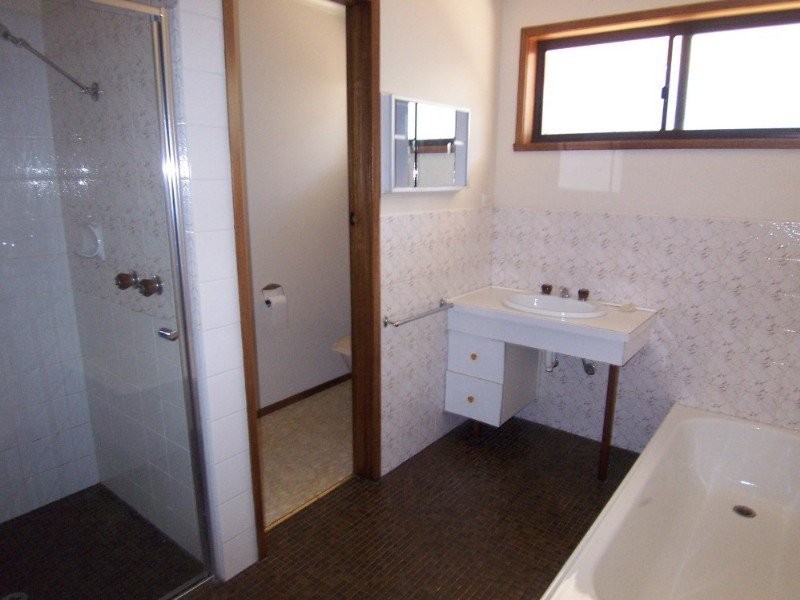 2/80 Lowndes Street, Kennington VIC 3550