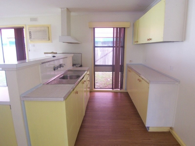 5 Sparrowhawk Road, Long Gully VIC 3550