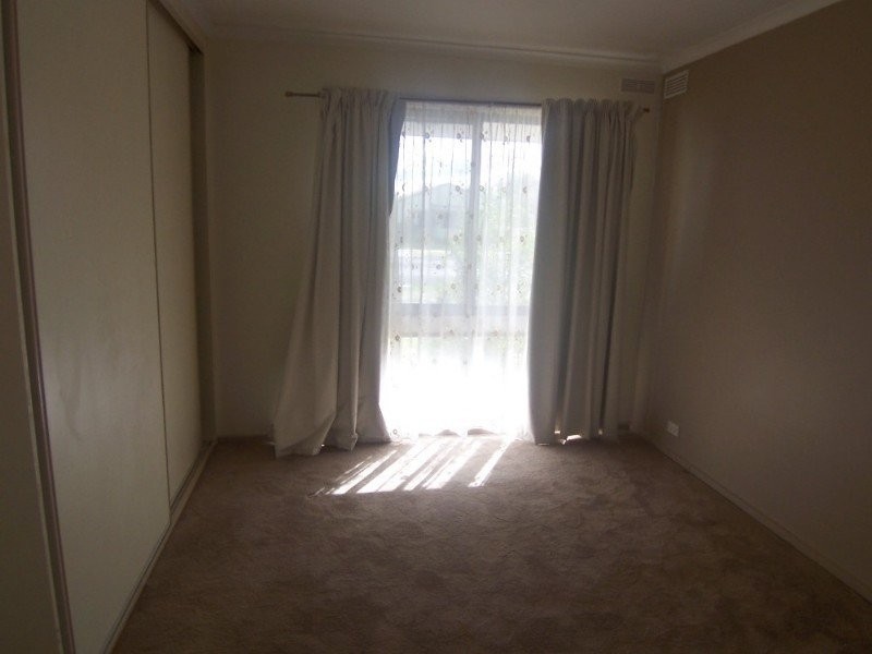 5 Sparrowhawk Road, Long Gully VIC 3550