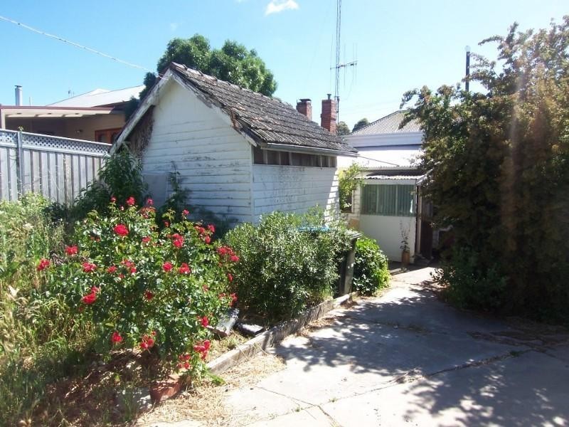 43 Maple Street, Golden Square VIC 3555