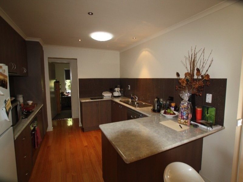 8 Caleb Close, Golden Square VIC 3555