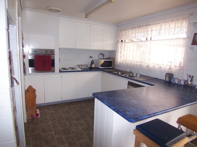 70 Sandhurst Road, California Gully VIC 3556