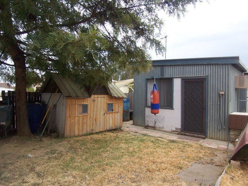 70 Sandhurst Road, California Gully VIC 3556