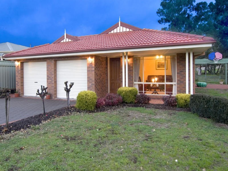 7 Barwon Drive, Strathdale VIC 3550