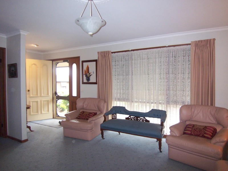 7 Coolbunna Close, Golden Square VIC 3555
