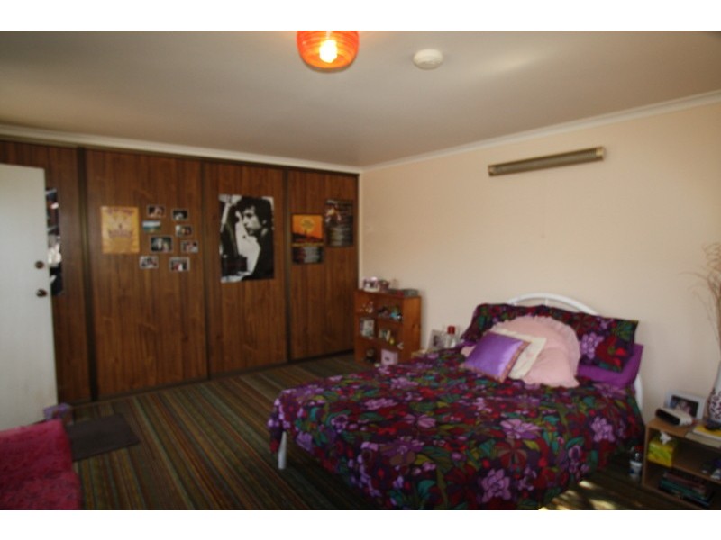 8 Woods Street, Kennington VIC 3550