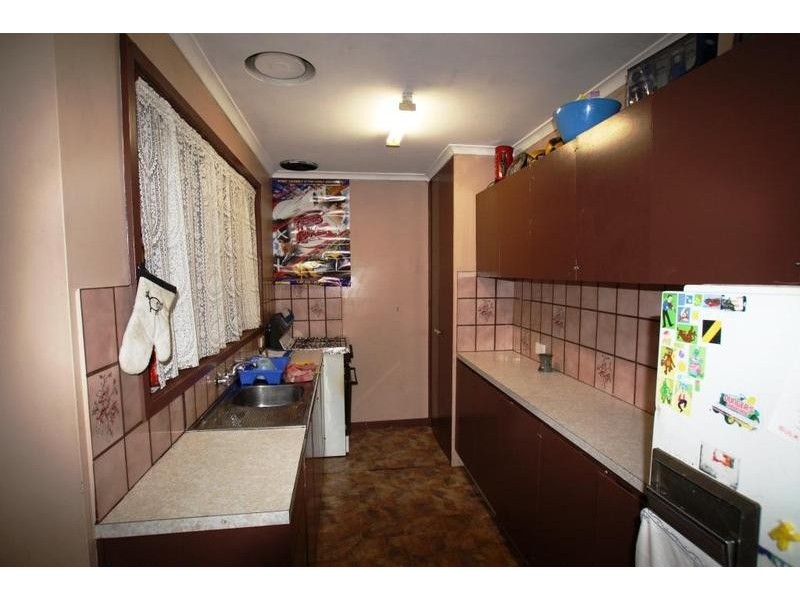 17 Truscott Avenue, California Gully VIC 3556