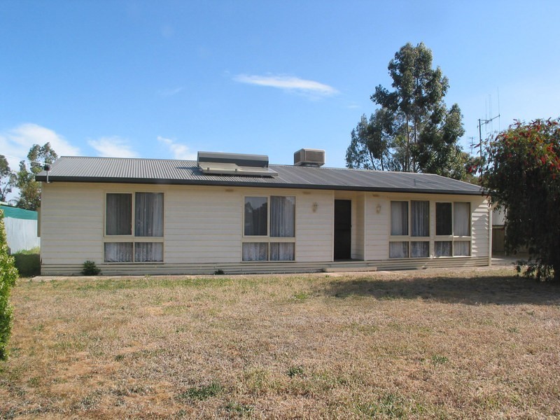 10 Pine Grove, Goornong VIC 3557