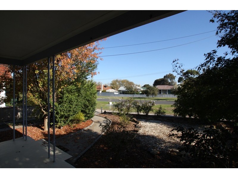 28 Booth Street, Golden Square VIC 3555