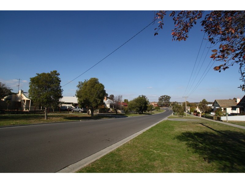 28 Booth Street, Golden Square VIC 3555