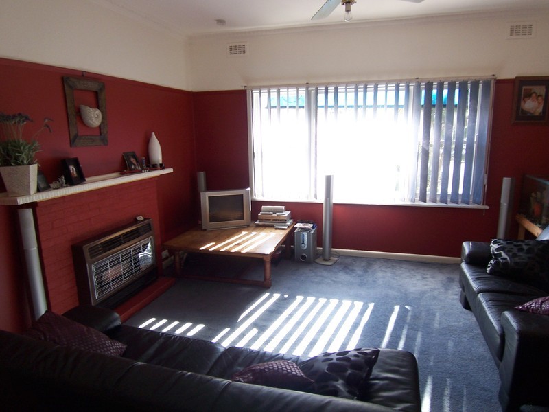 35 Wesley Street, Kangaroo Flat VIC 3555