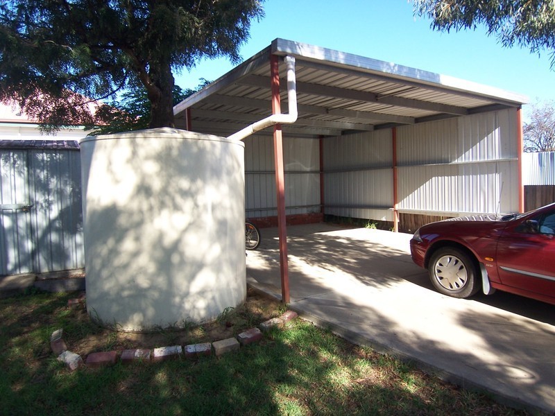 35 Wesley Street, Kangaroo Flat VIC 3555
