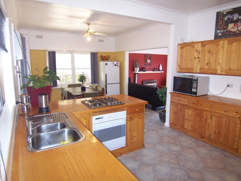 35 Wesley Street, Kangaroo Flat VIC 3555