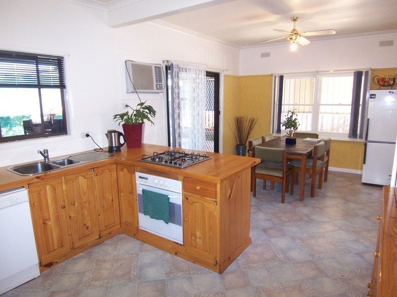 35 Wesley Street, Kangaroo Flat VIC 3555