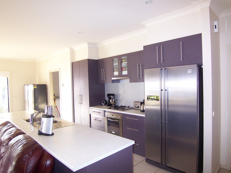 8 Gordonia Avenue, Epsom VIC 3551