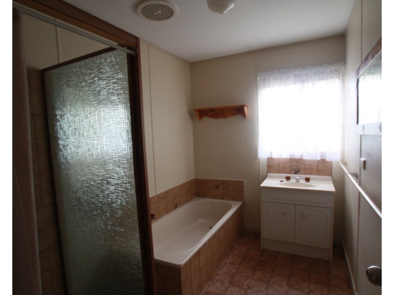 7 Pine Grove, Goornong VIC 3557