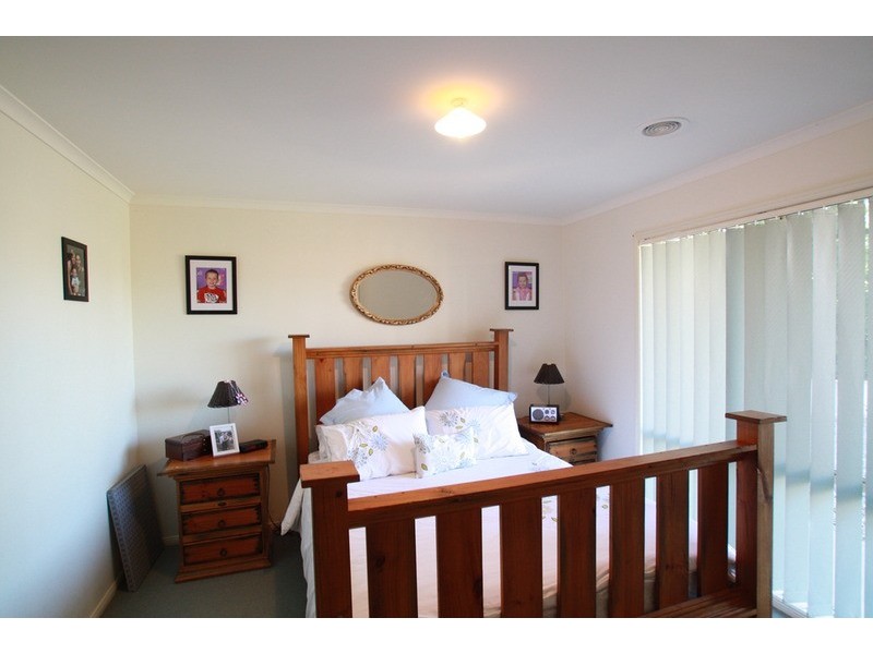 10 Gledhill Rise, Kangaroo Flat VIC 3555