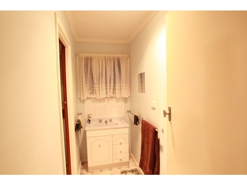 2/98 Holmes Road, Bendigo VIC 3550