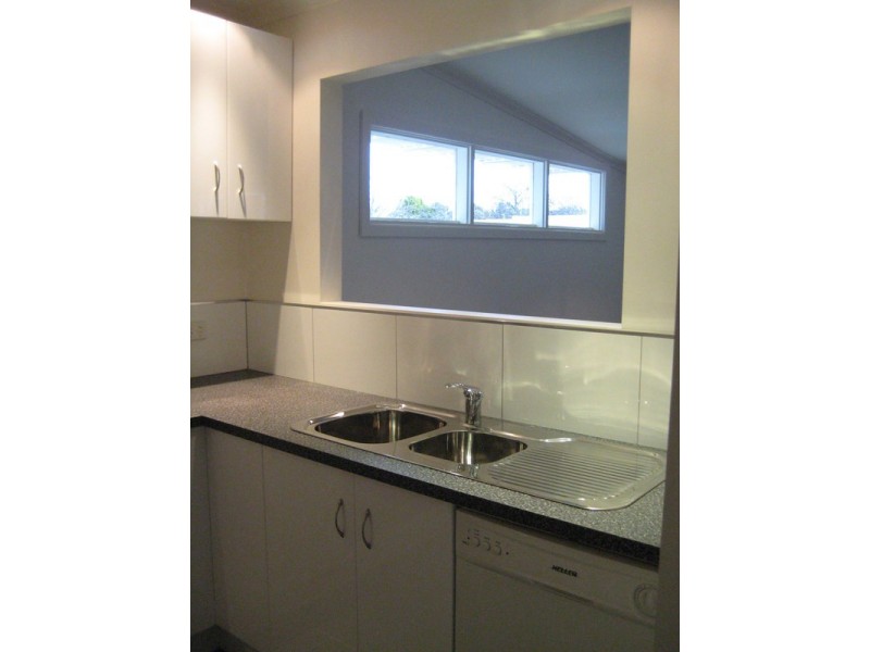 90 Sommerville Street, Flora Hill VIC 3550