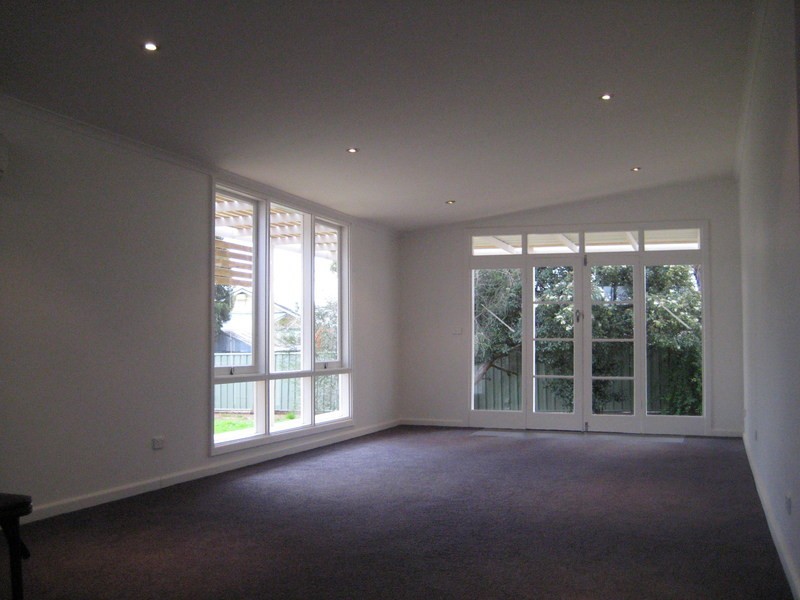 90 Sommerville Street, Flora Hill VIC 3550