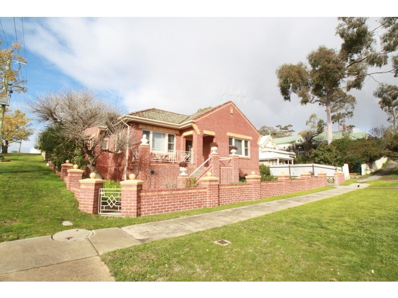 1 Hamlet Street, Quarry Hill VIC 3550