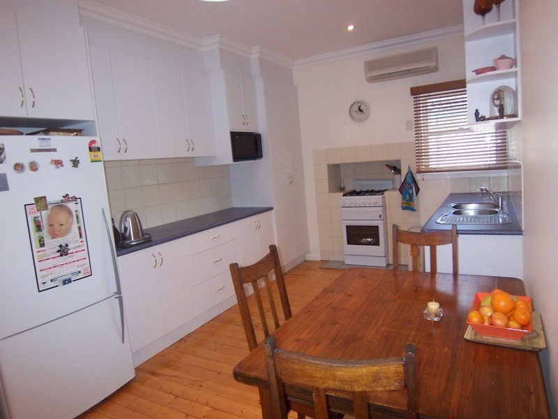 2 Woolcock Avenue, Kangaroo Flat VIC 3555