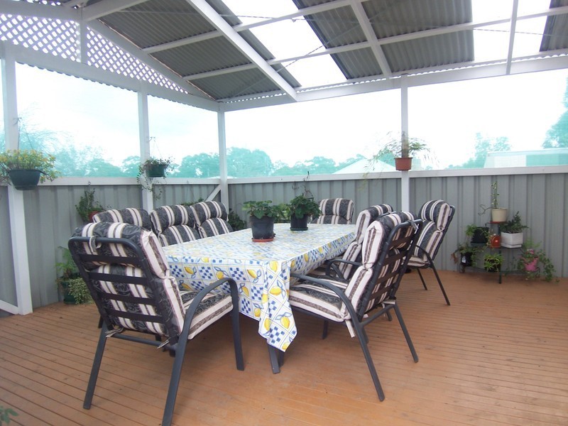 2 Woolcock Avenue, Kangaroo Flat VIC 3555