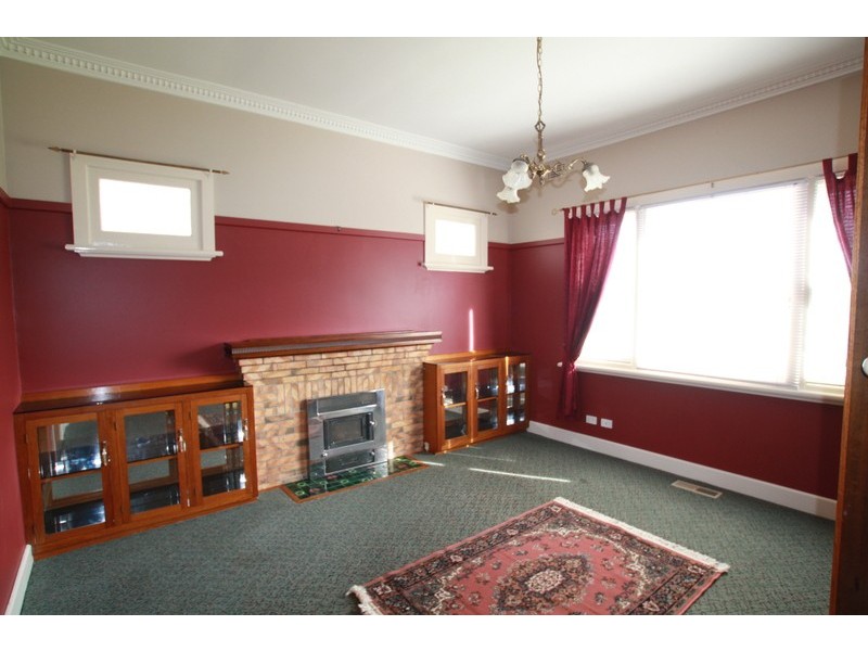 1 Hamlet Street, Quarry Hill VIC 3550